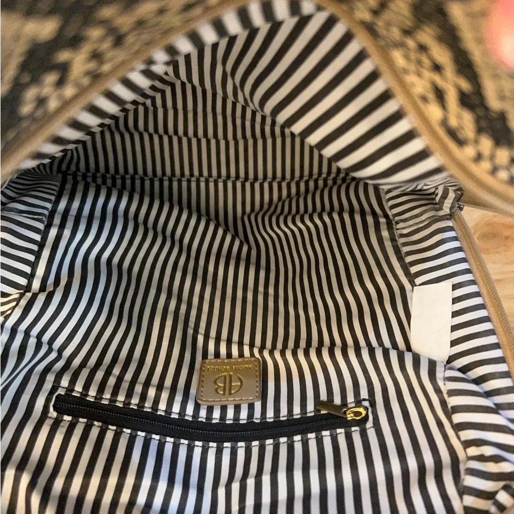 Alexis Bendel Chic Snakeskin Pattern Backpack - Picture 11 of 15